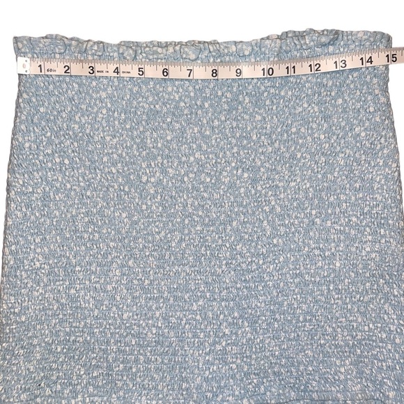 {NWOT Abercrombie & Fitch Smocked Floral Ruffle Mini Skirt Size XL Blue White} - Picture 5 of 6